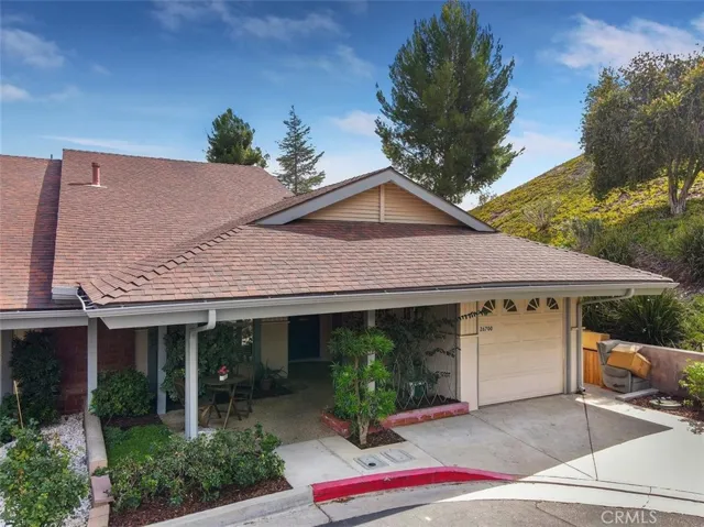26700 Oak Branch Circle, Newhall, California 91321