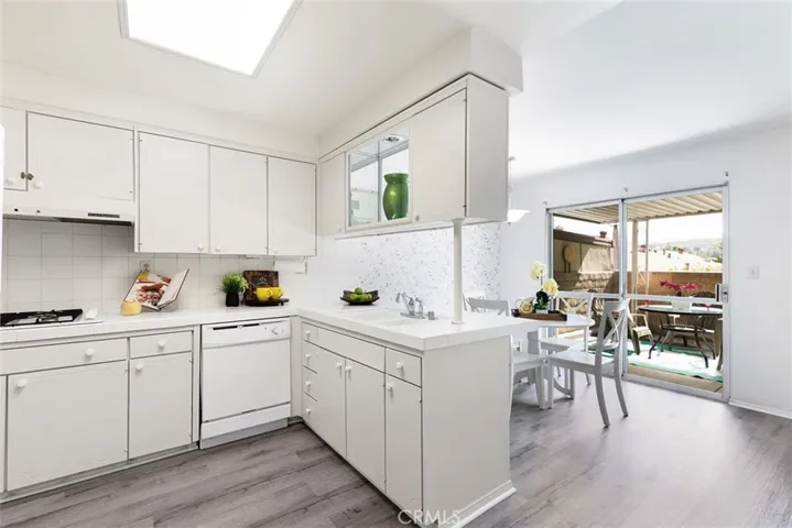 Breakfast Nook with access to covered patio