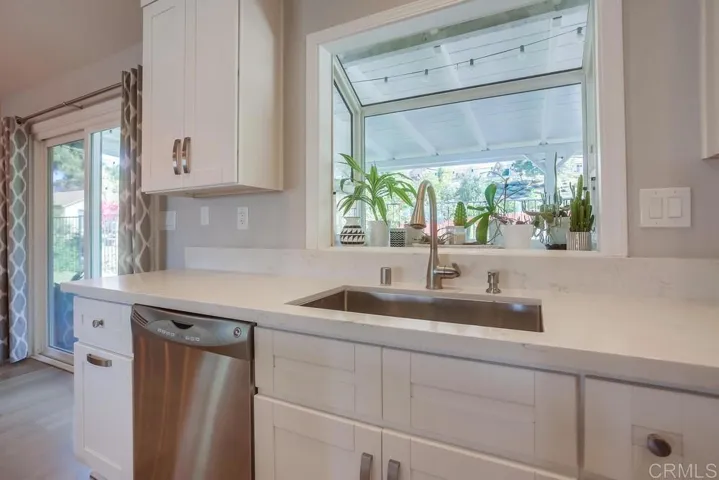 610 Rose Court, San Marcos, California 92069