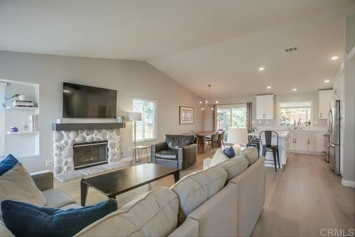 610 Rose Court, San Marcos, California 92069