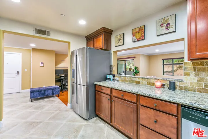 7123 Greeley Street 103, Tujunga, California 91042