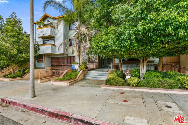 7123 Greeley Street 103, Tujunga, California 91042