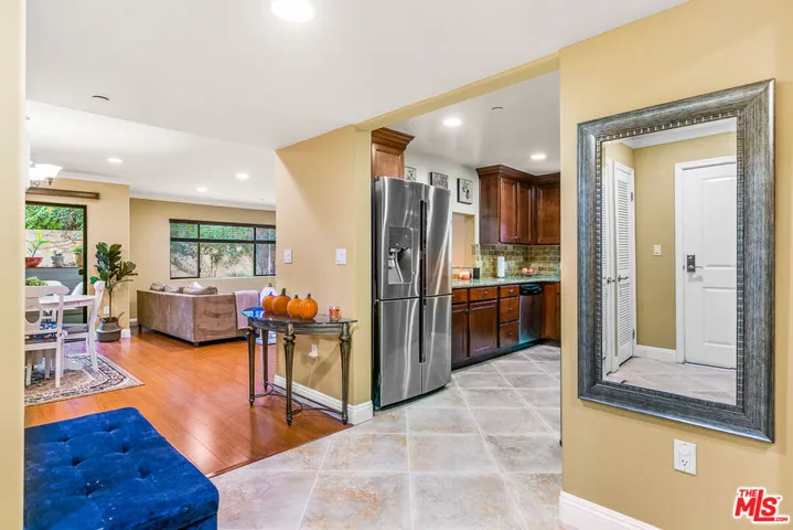 7123 Greeley Street 103, Tujunga, California 91042