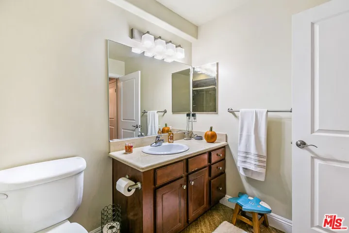 7123 Greeley Street 103, Tujunga, California 91042