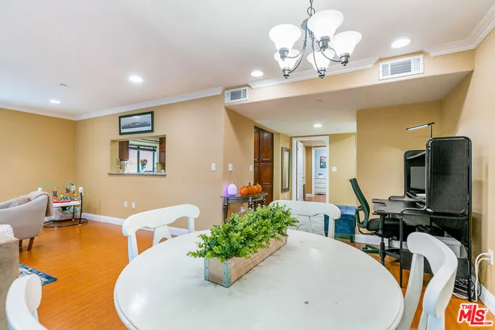 7123 Greeley Street 103, Tujunga, California 91042