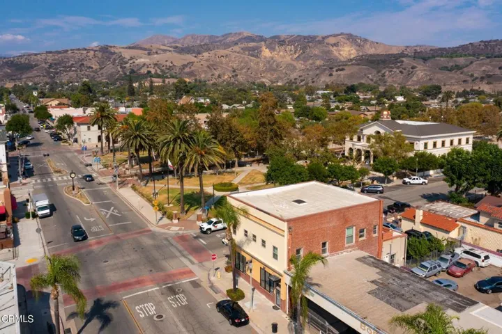 8-web-or-mls-UpmarketMedia-246Central-4