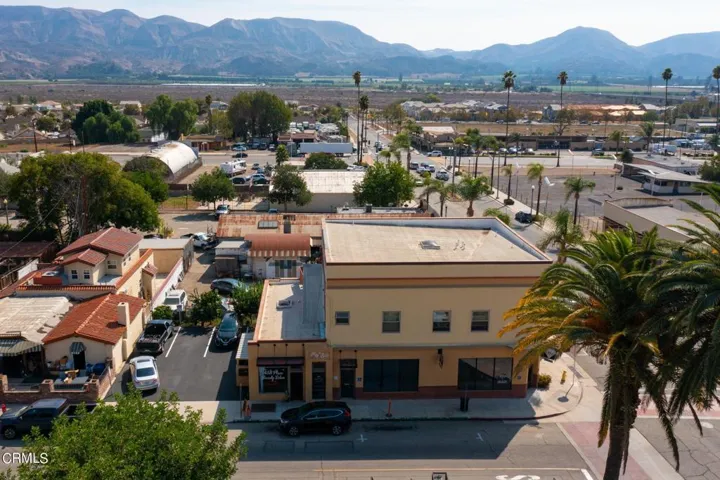12-web-or-mls-UpmarketMedia-246Central-9