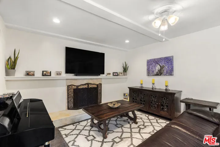5803 Calmfield Avenue, Agoura Hills, California 91301