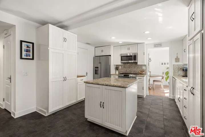 5803 Calmfield Avenue, Agoura Hills, California 91301