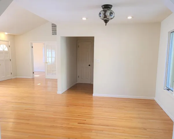 , Palo Alto, California 94306