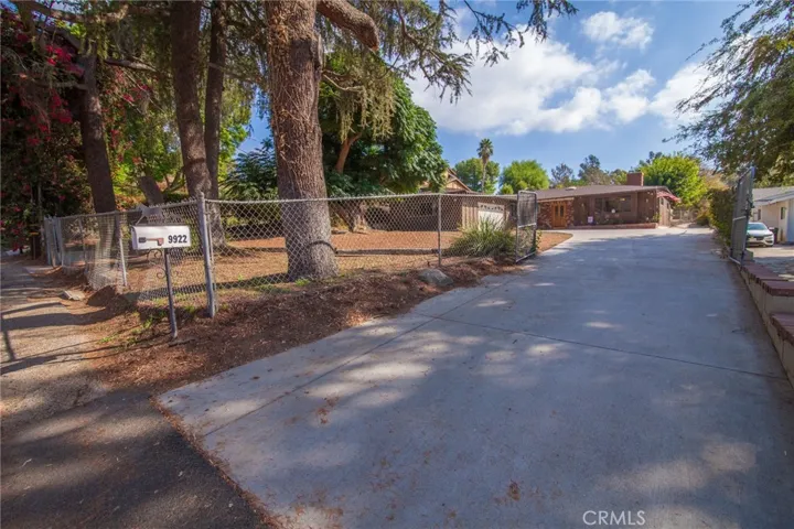 9922 Wornom Avenue, Shadow Hills, California 91040