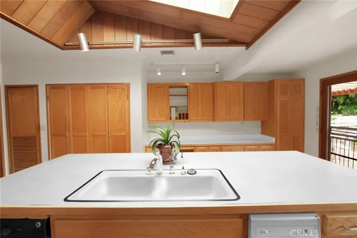 9922 Wornom Avenue, Shadow Hills, California 91040