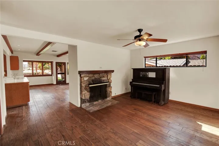 9922 Wornom Avenue, Shadow Hills, California 91040
