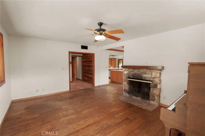 9922 Wornom Avenue, Shadow Hills, California 91040