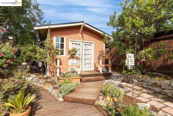3873 Patterson Ave, Oakland, California 94619