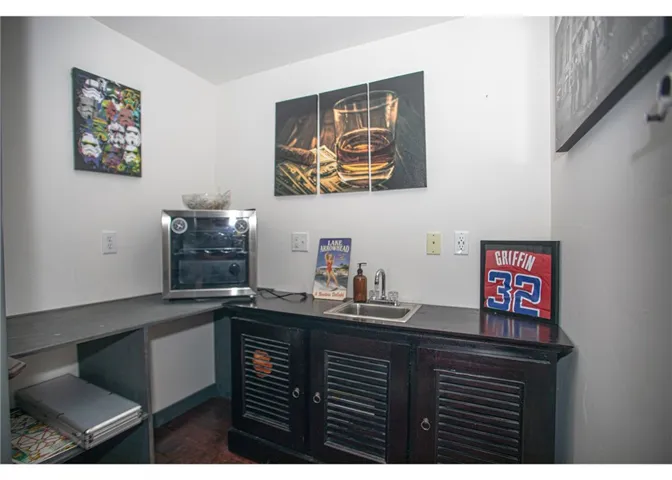 944 Mecham Drive, Lake Arrowhead, California 92352