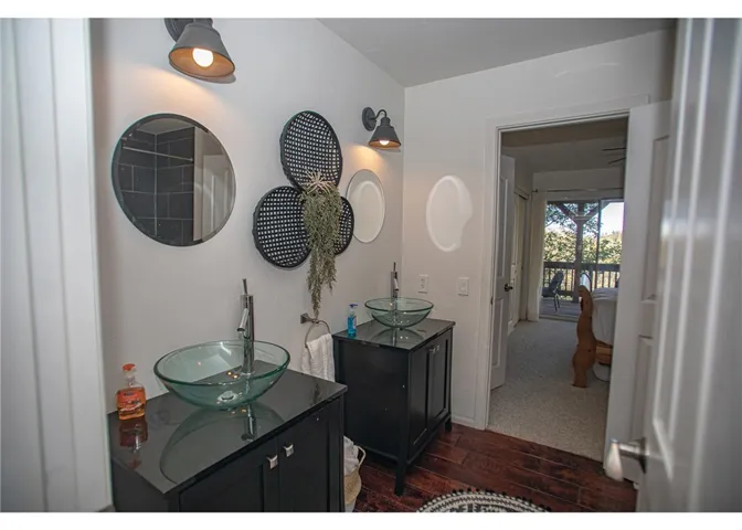 944 Mecham Drive, Lake Arrowhead, California 92352