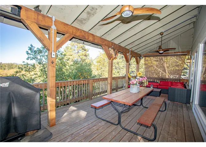 944 Mecham Drive, Lake Arrowhead, California 92352
