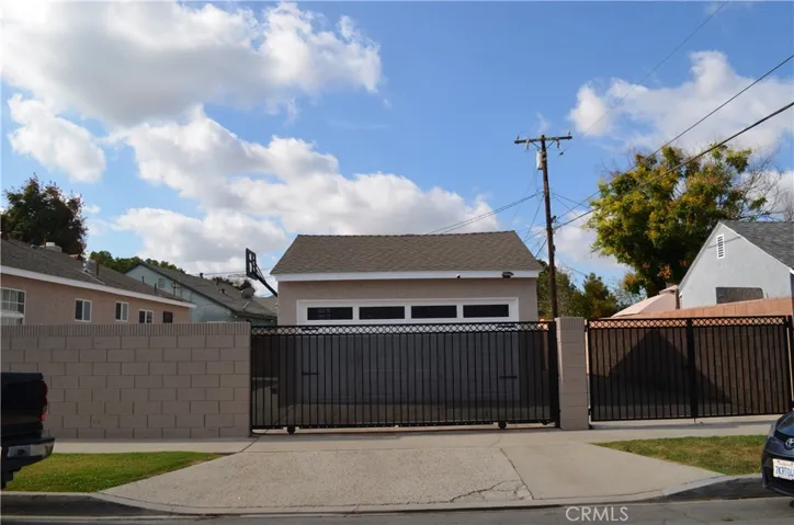 Secure Fence and wall all around