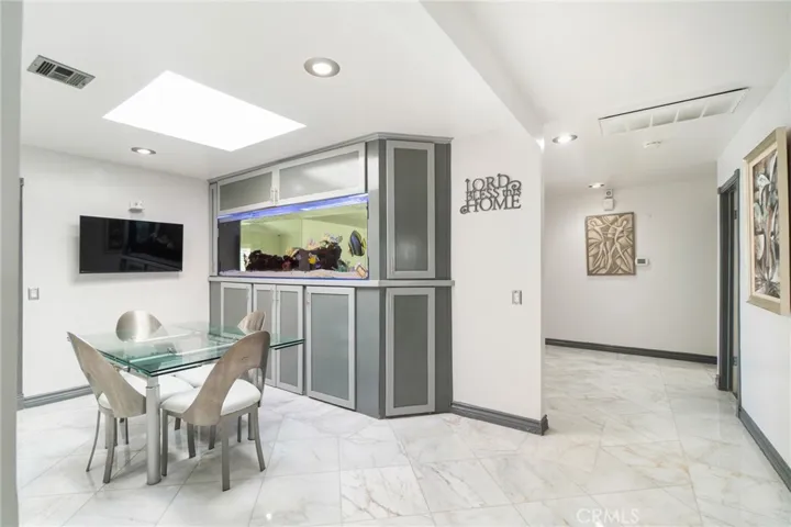 19812 Harlan, Carson, California 90746