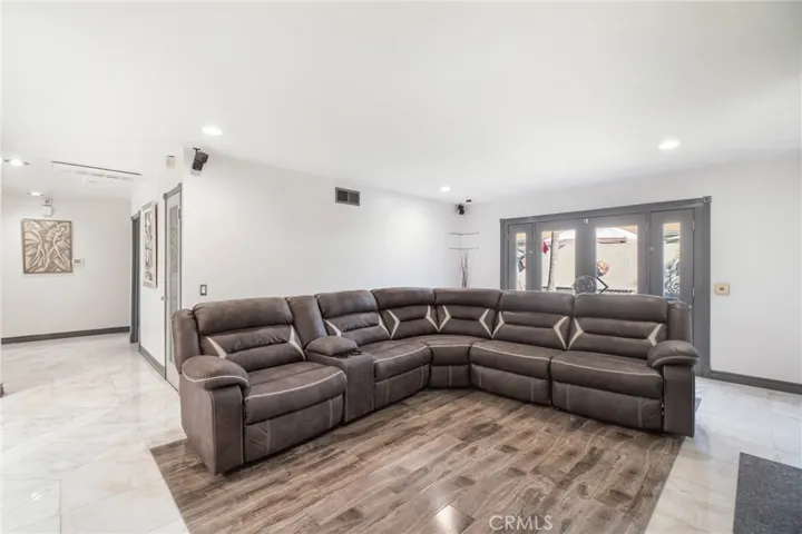 19812 Harlan, Carson, California 90746