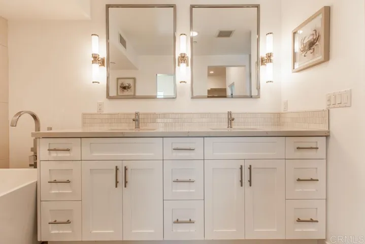 295 Chinquapin Ave, Carlsbad, California 92008