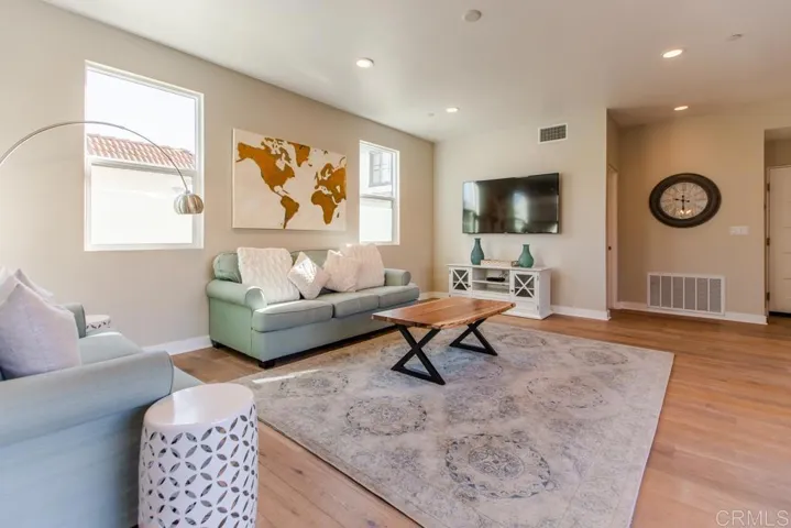 295 Chinquapin Ave, Carlsbad, California 92008