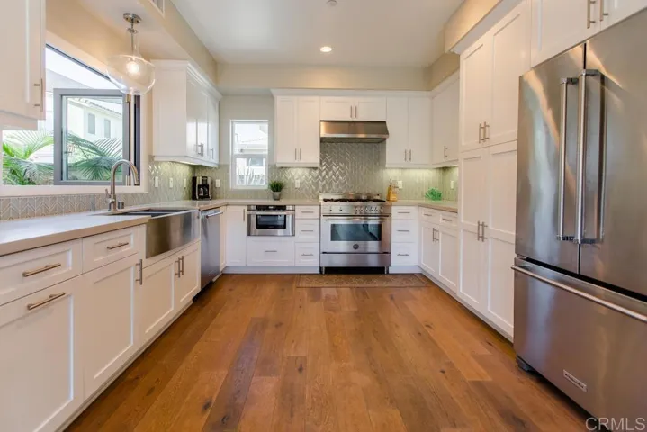295 Chinquapin Ave, Carlsbad, California 92008