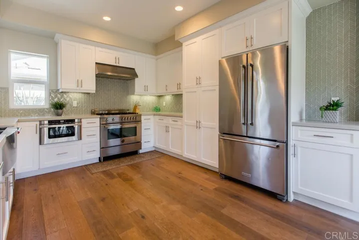 295 Chinquapin Ave, Carlsbad, California 92008