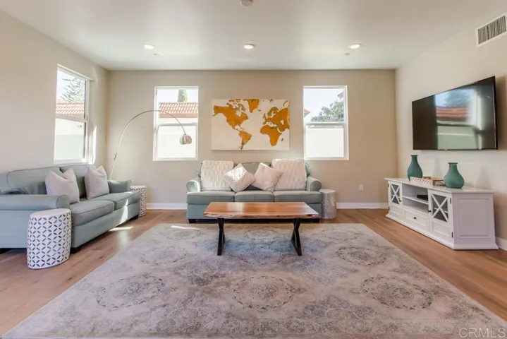 295 Chinquapin Ave, Carlsbad, California 92008