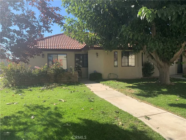 19268 Cottonwood Drive, Apple Valley, California 92308