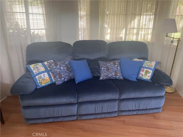 19268 Cottonwood Drive, Apple Valley, California 92308