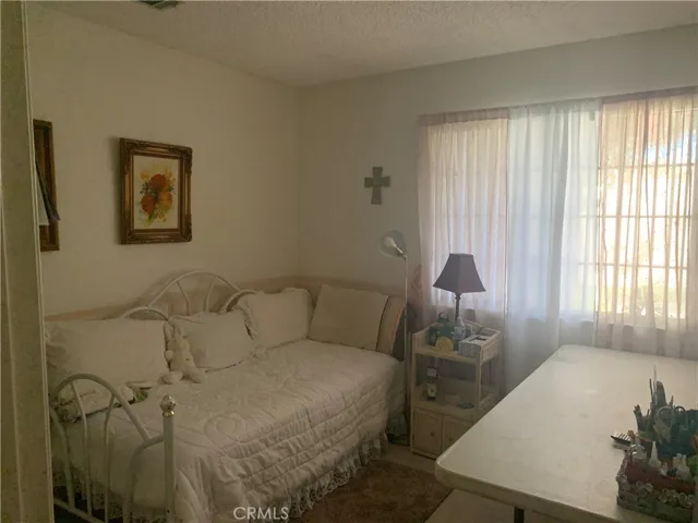19268 Cottonwood Drive, Apple Valley, California 92308