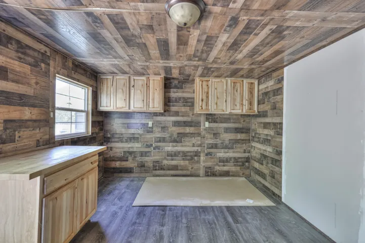 3rd unattached structure - possible shop