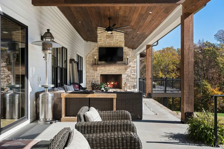 Outdoor Entertainment