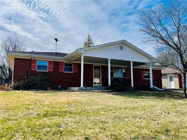 707 Georgian Avenue, Sellersburg