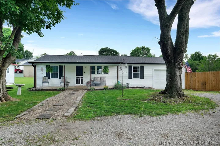 530 Floyd St - 3 bedrooms, 2 full baths