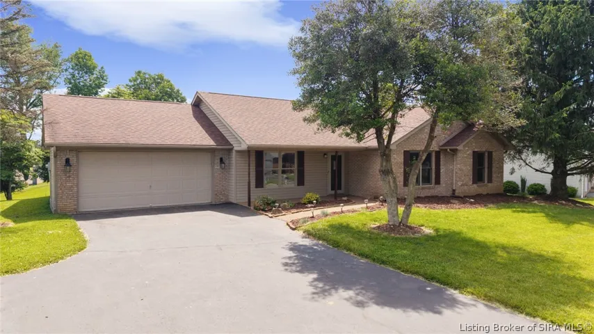 Move-in-ready ranch with attached 2-car garage in desirable Clover Creek.