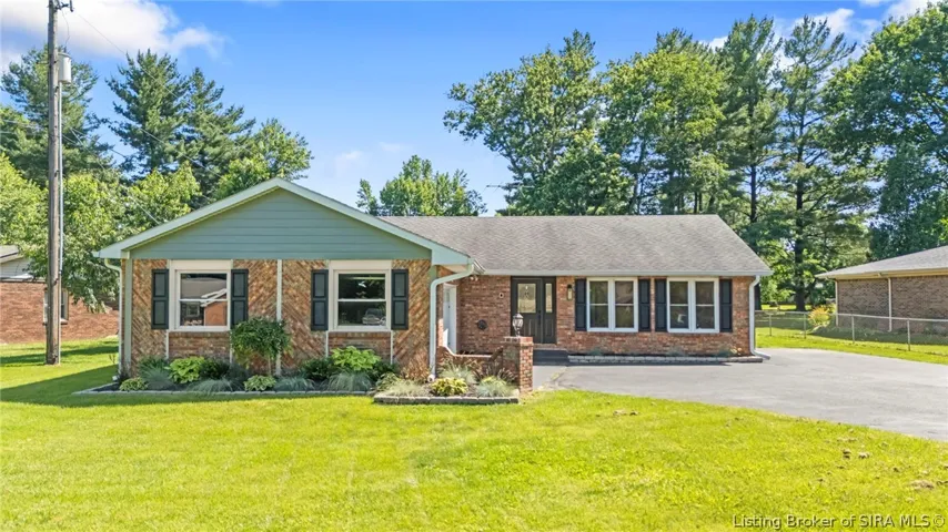 Beautiful all brick home in Sunrise!