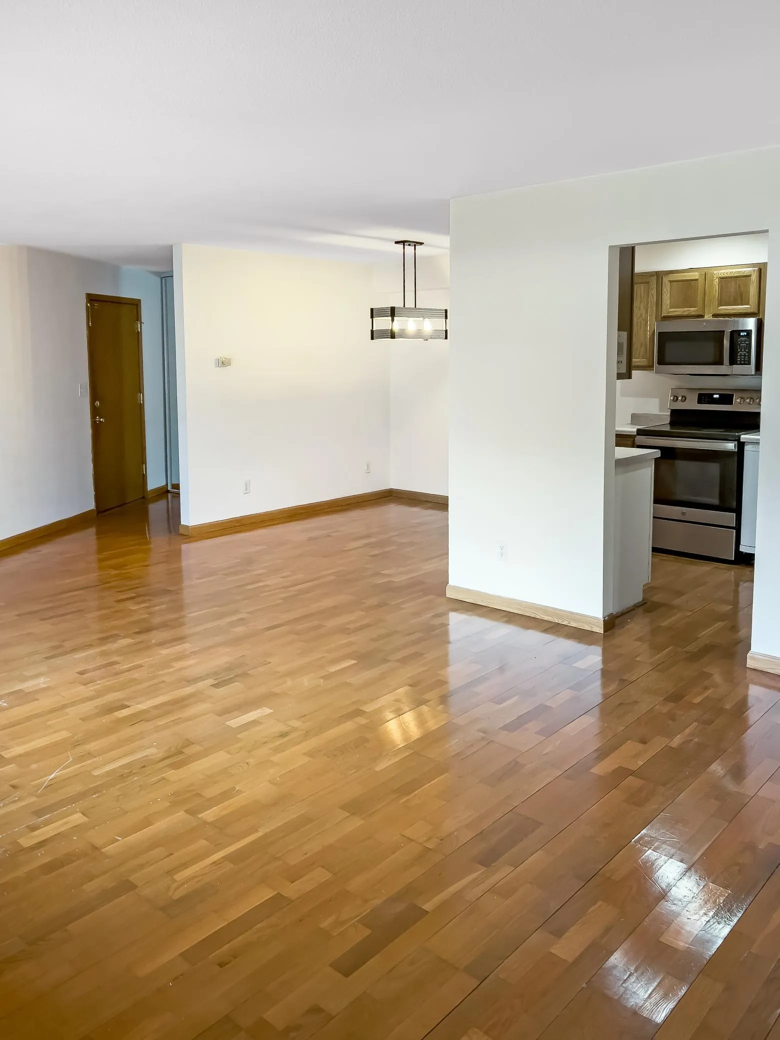 Photo 11 of 5440 Three Points Boulevard Unit 513