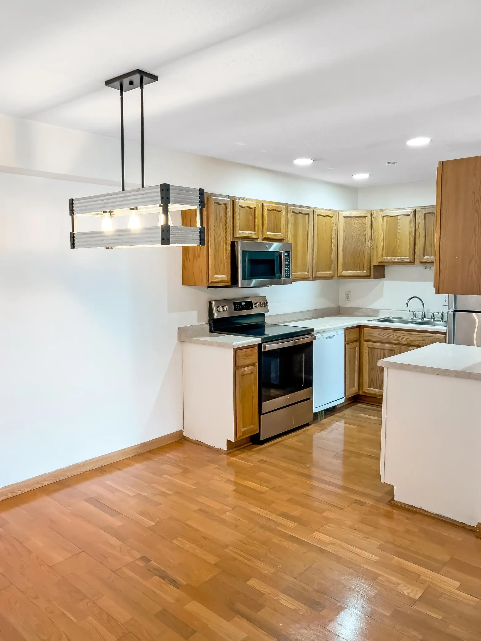 Photo 7 of 5440 Three Points Boulevard Unit 513