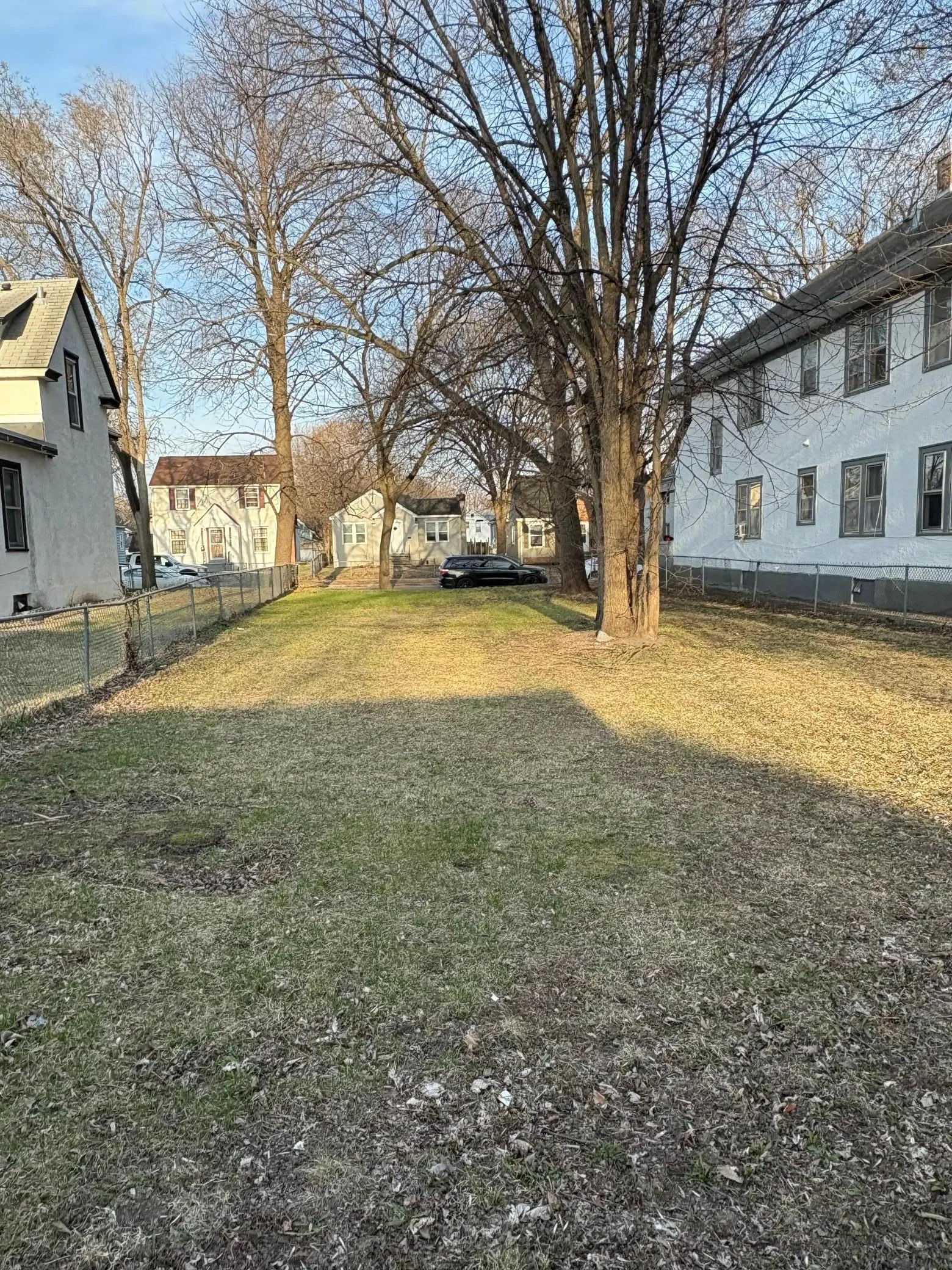 Photo 3 of 1519 Oliver N Avenue