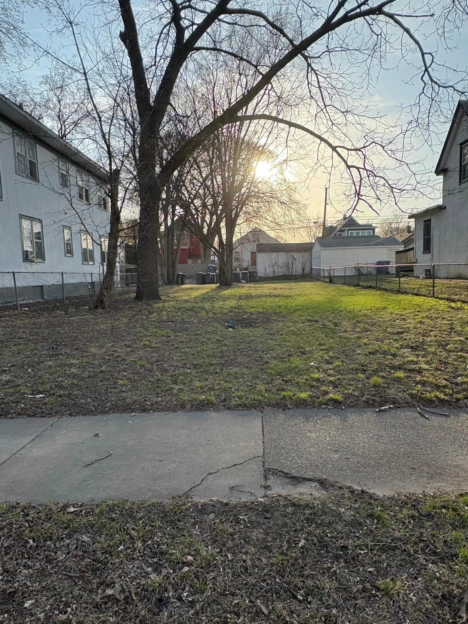 Photo 2 of 1519 Oliver N Avenue