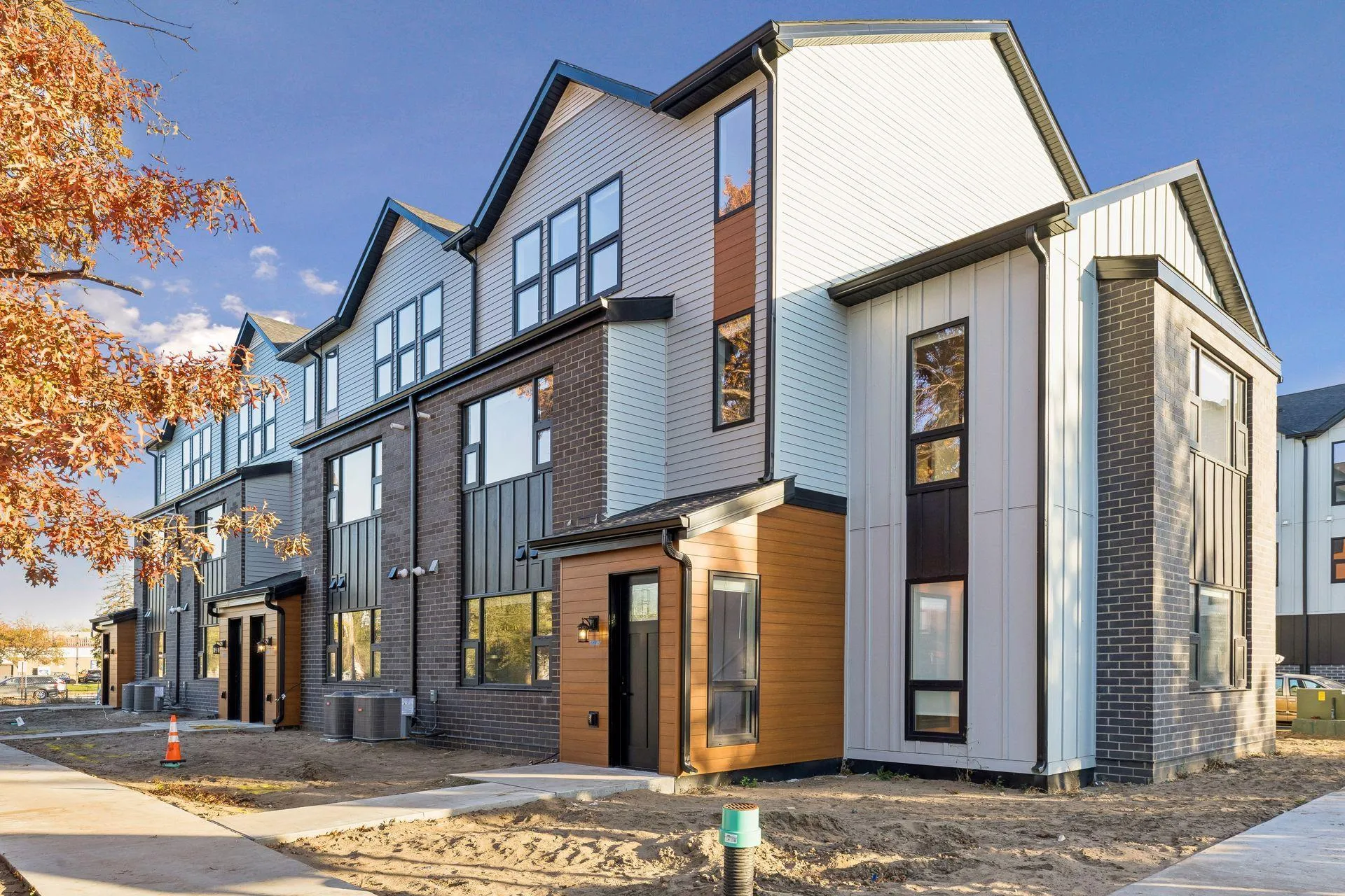 Photo 8 of 10880 University Nw Avenue
