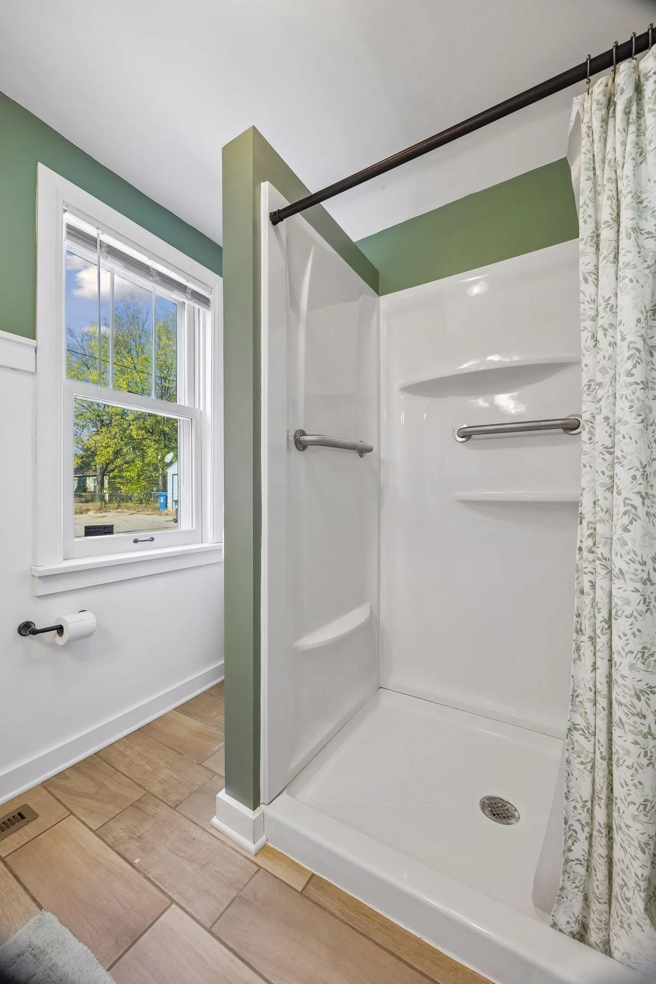 Photo 33 of 5512 32nd S Avenue