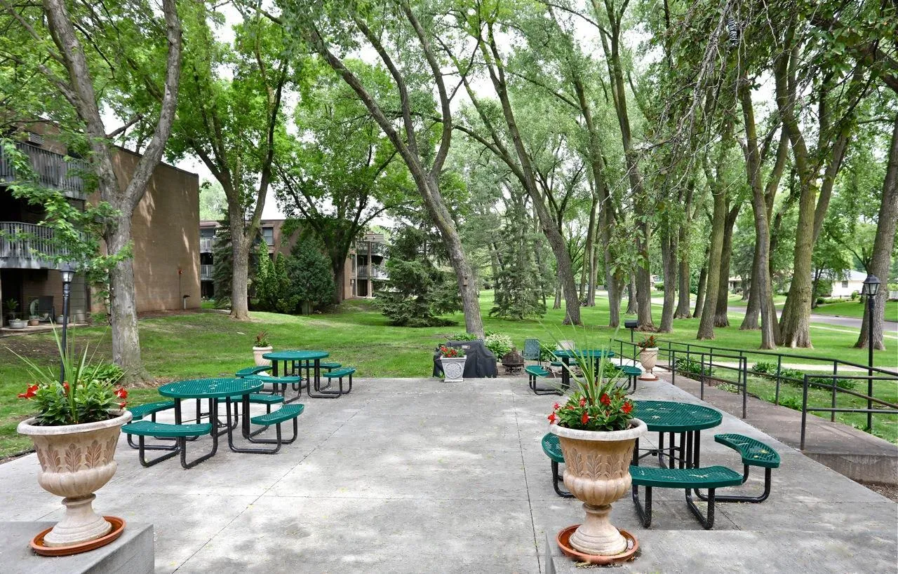 Photo 18 of 2800 Hamline N Avenue Unit 112