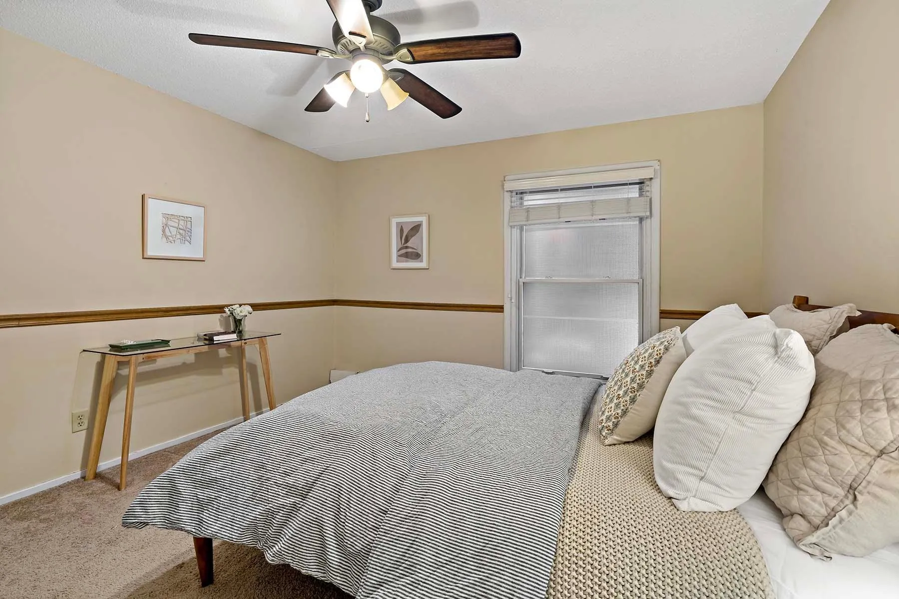 Photo 10 of 2800 Hamline N Avenue Unit 112