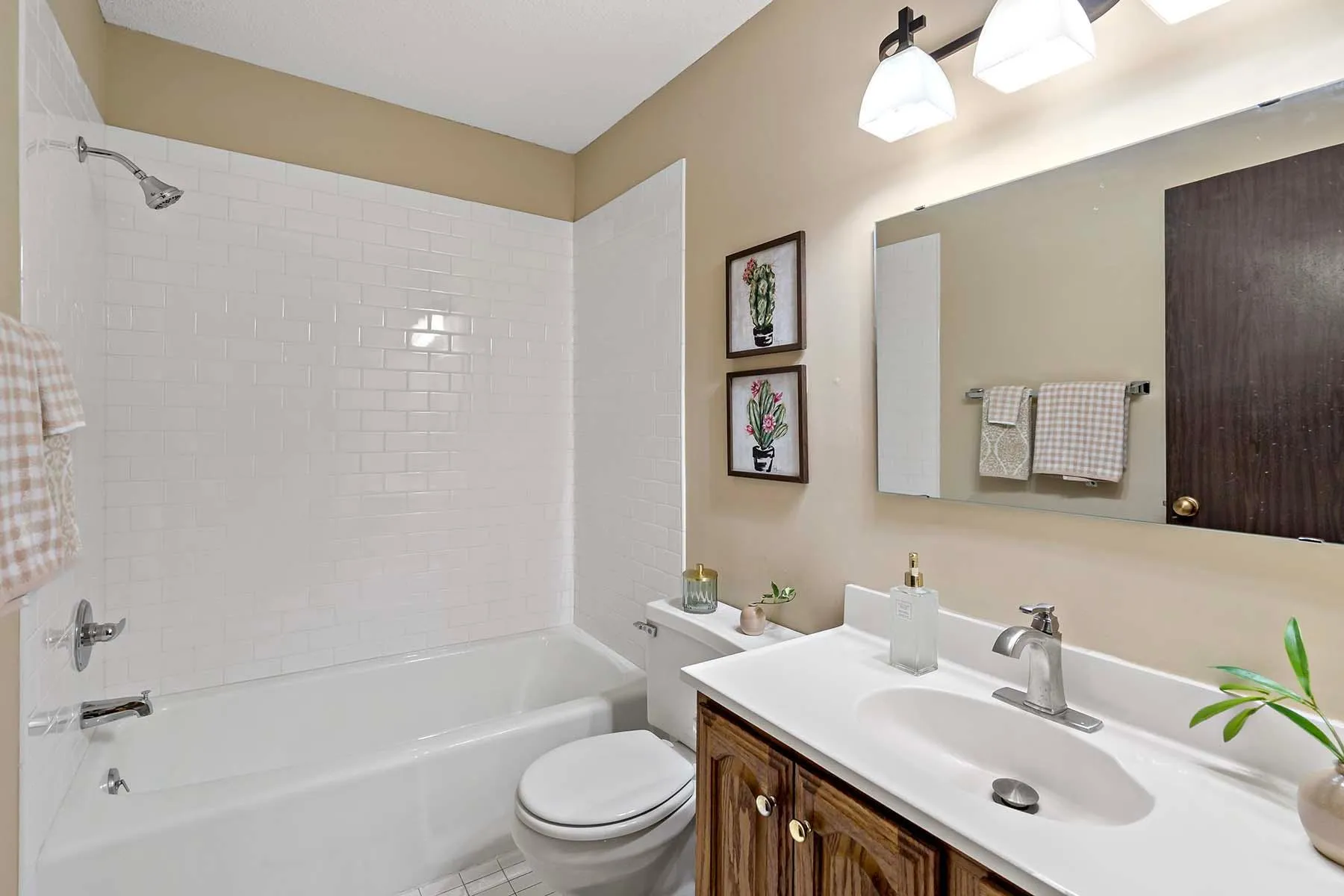 Photo 13 of 2800 Hamline N Avenue Unit 112