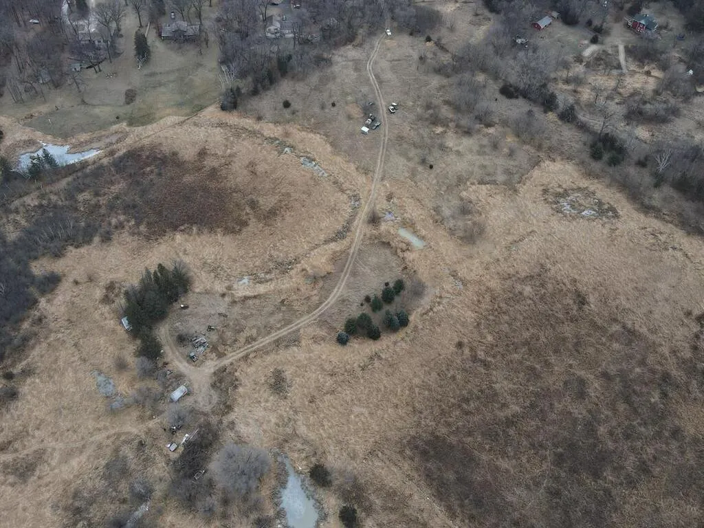 Photo 2 of Xxx Scandia Trail N
