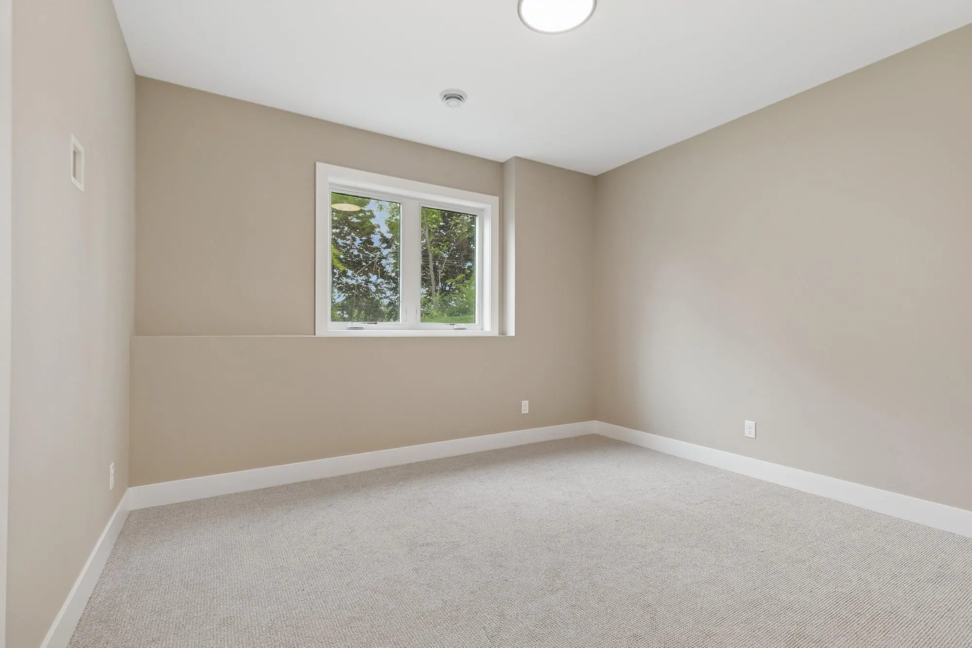 Photo 56 of 2706 Lakeview Court